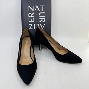 NWT NATURALIZER Black Suede Pointed Toe Pumps